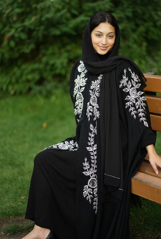 LUXURY EMERALD BLACK EMBELLISHED CAPE