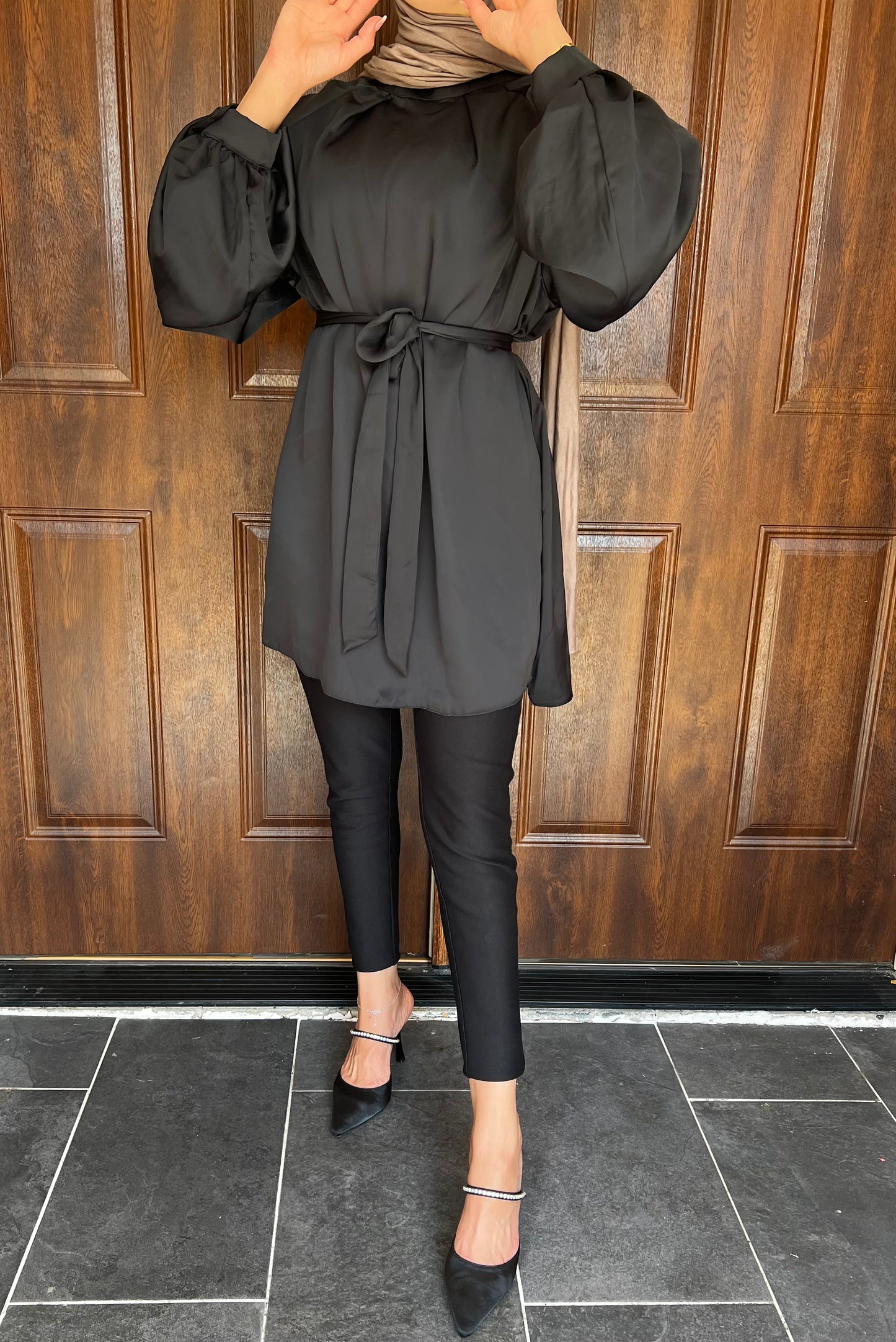 Puffed sleeves satin top with belt